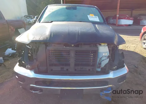 2019 Ram 1500 Limited 4X4 5'7 Box z USA, uszkodzony, nr VIN 1C6SRFHT1KN673778